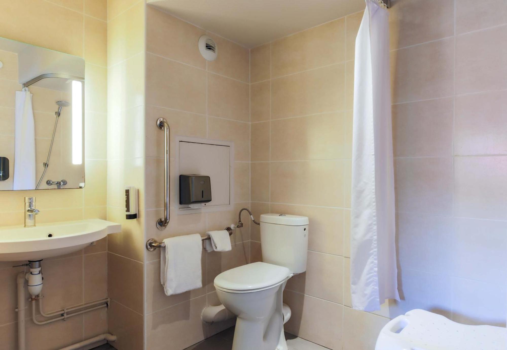B&B Hotel Nancy Frouard Bagian luar foto