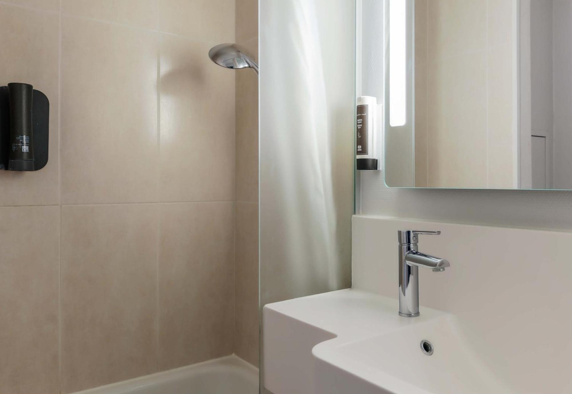 B&B Hotel Nancy Frouard Bagian luar foto